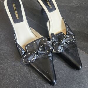 Bisou Bisou Black Heels with Elegant Ruched Design